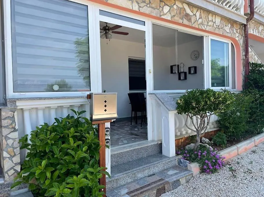 Apartman S Vyhledem Na More Vir Apartment